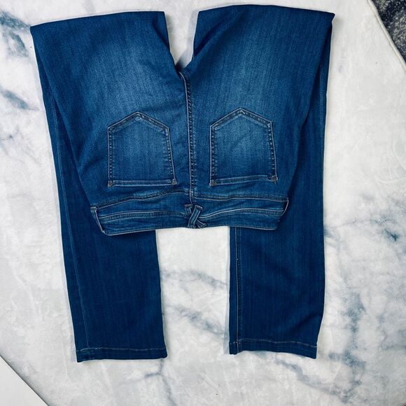 Altar’d state - Picture 12 of 16